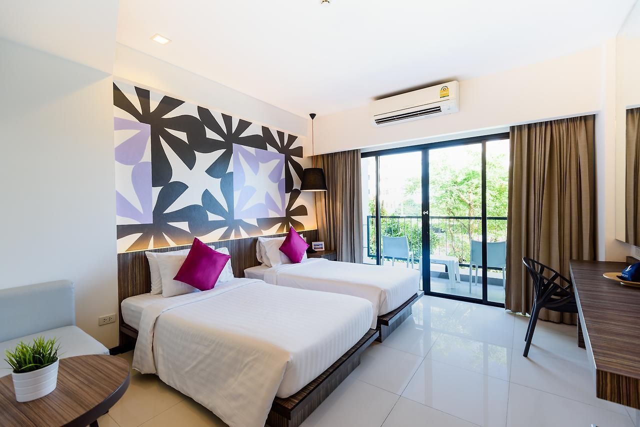 โรงแรม J 4*