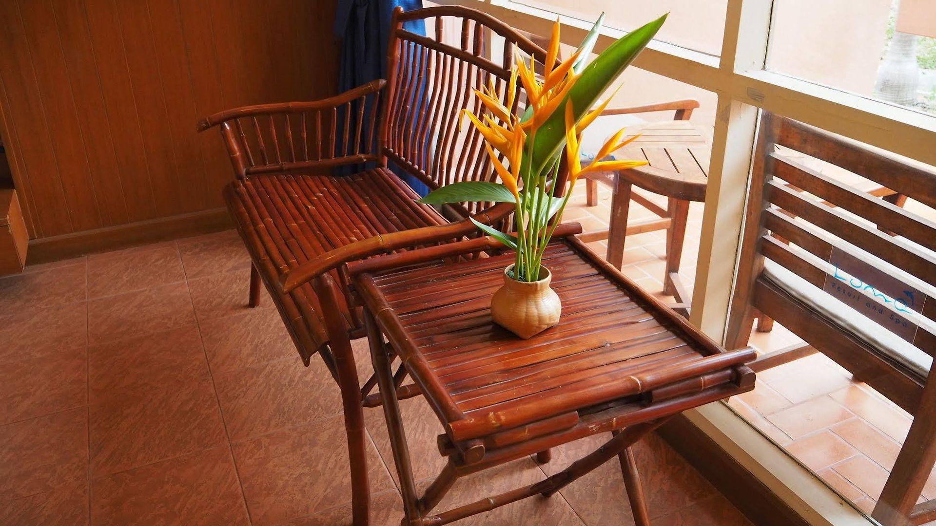 Loma & 3*