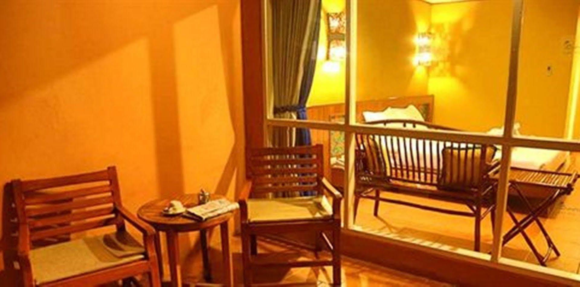 Loma & รีสอร์ท 3*