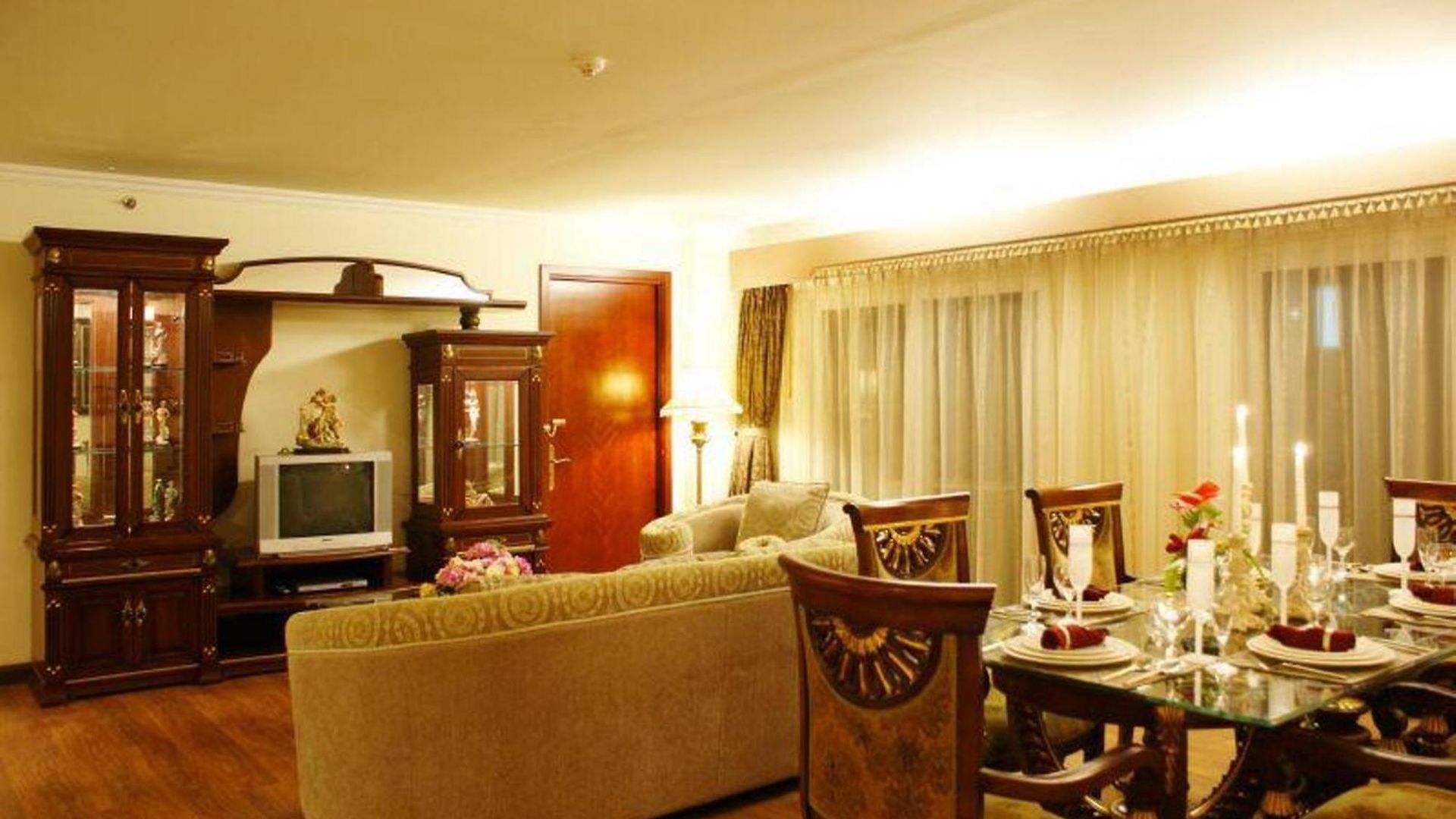 แอลเค เมโทรโพล 4*