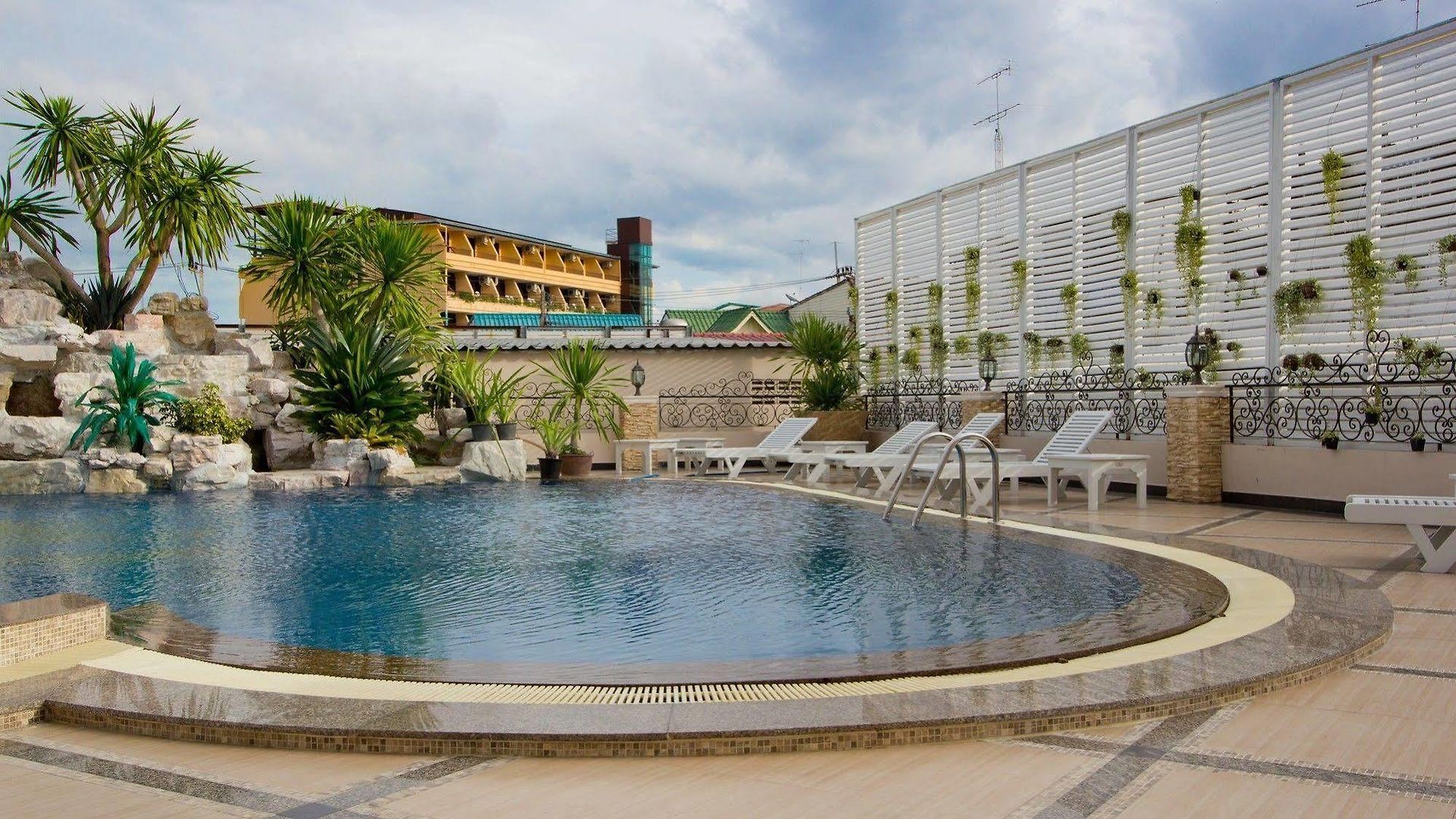 Lk Premier โรงแรม Pattaya