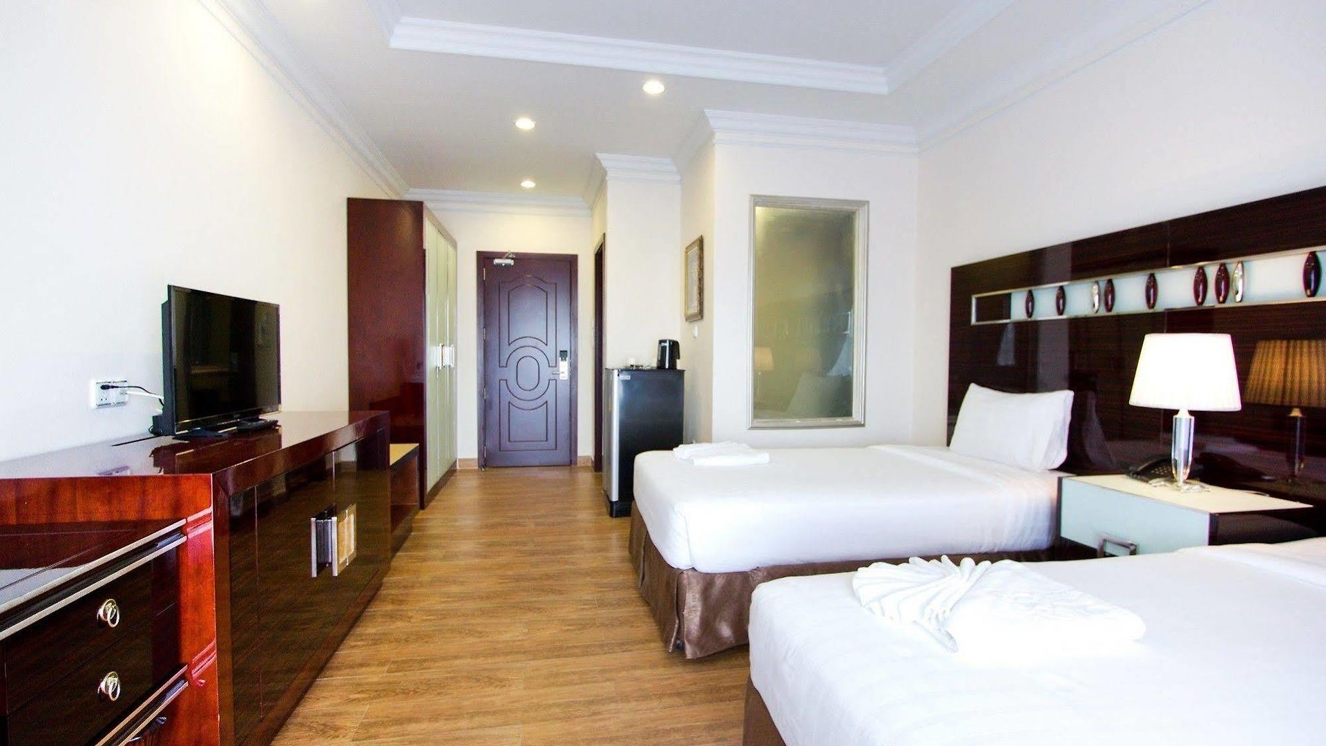 โรงแรม Lk Premier 3*