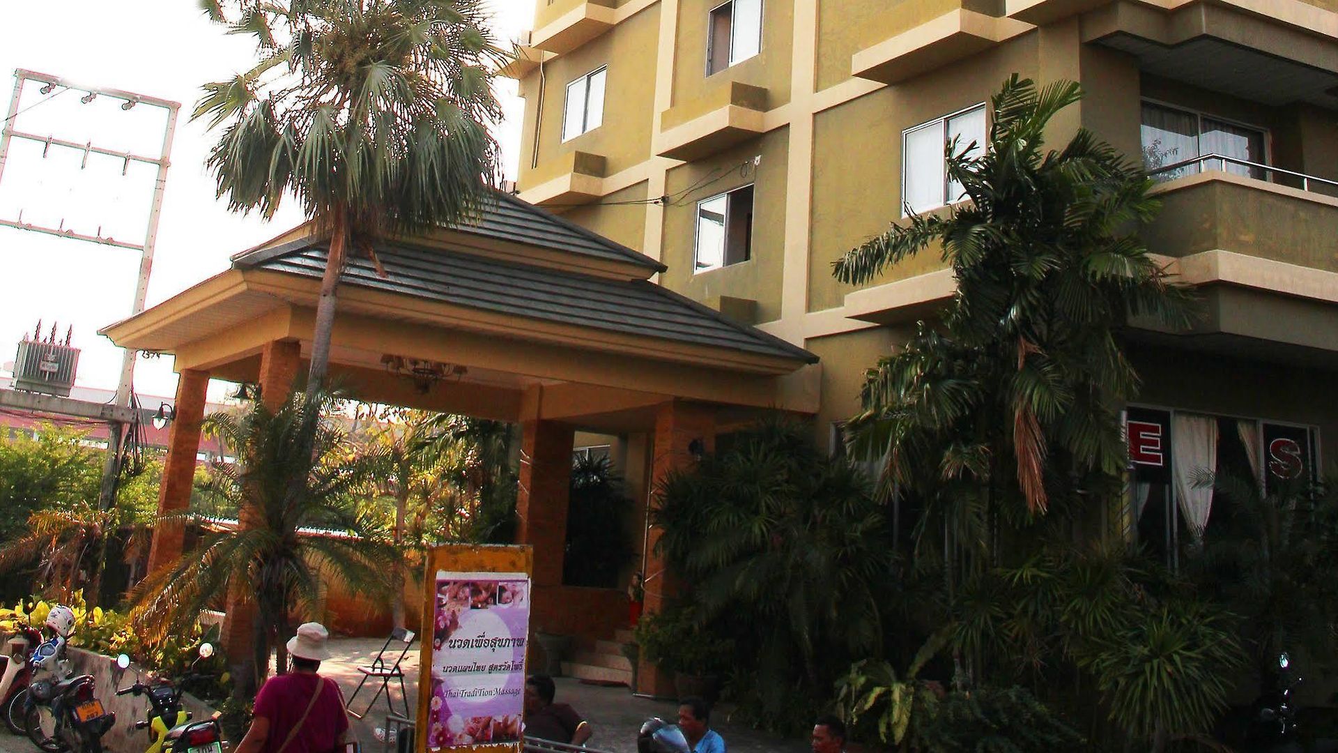 Royal Tycoon Place Hotel