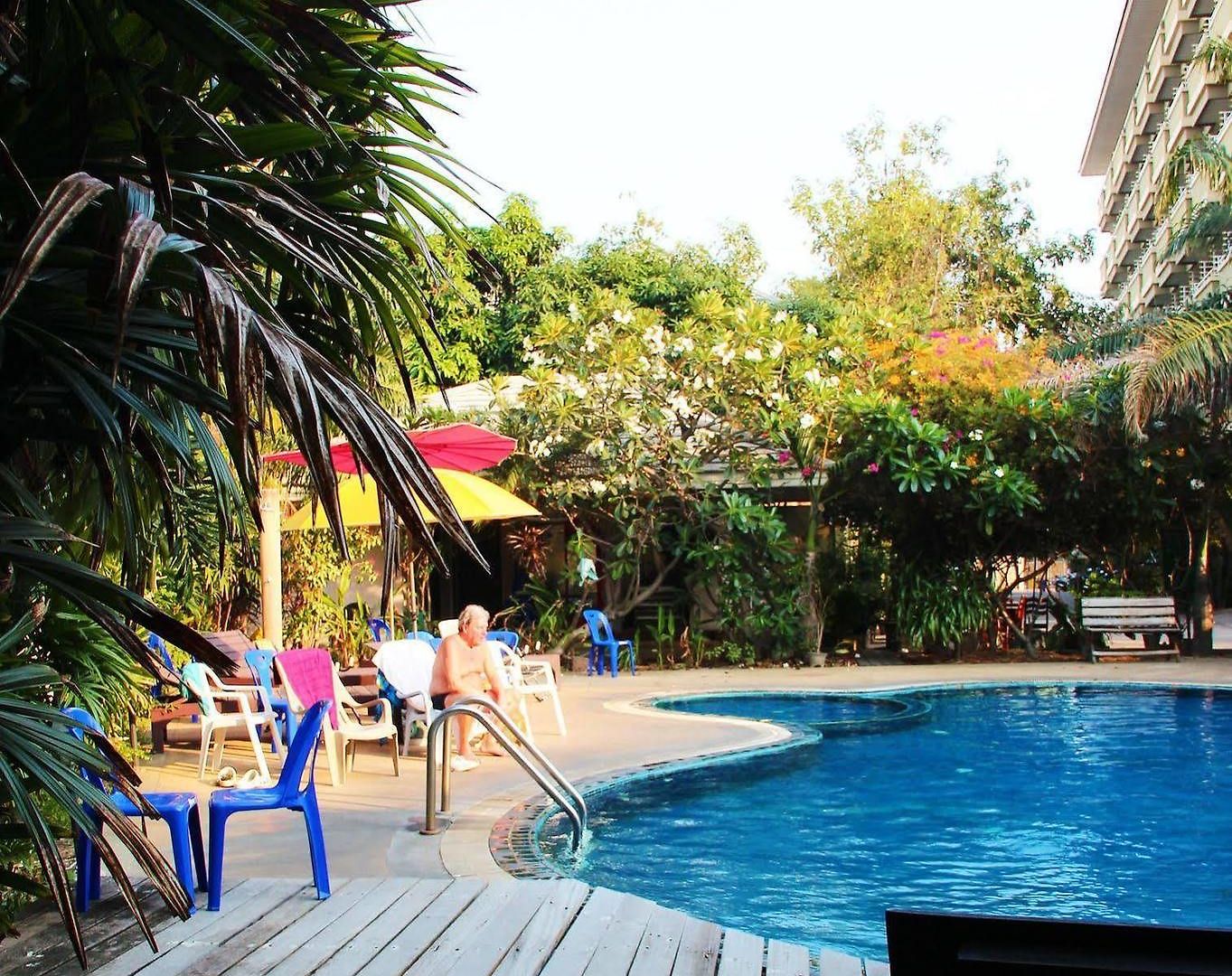 Royal Tycoon Place Hotel 3*