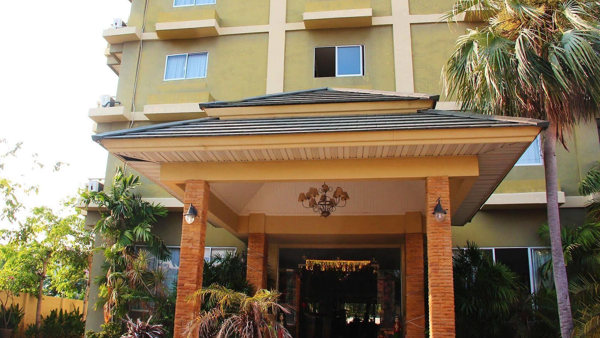 Royal Tycoon Place Hotel Pattaya