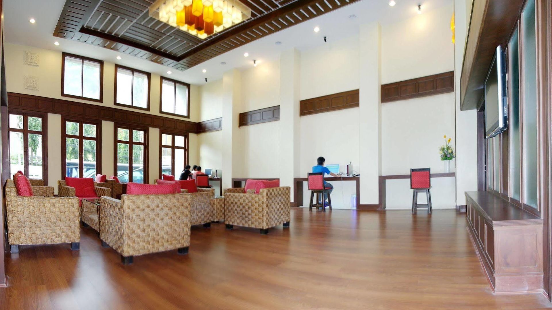Mike Garden - Sha Extar Hotel