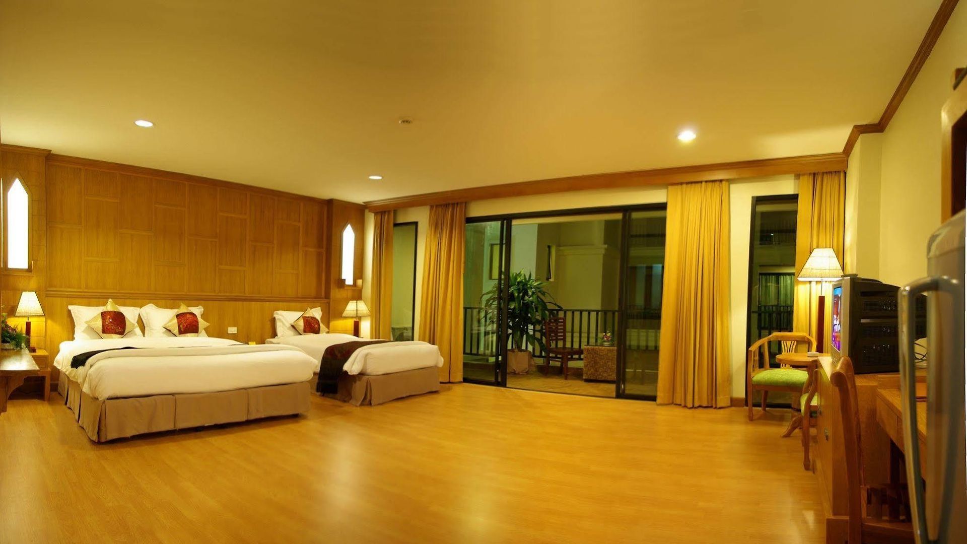 Mike Garden - Sha Extar 4* Pattaya