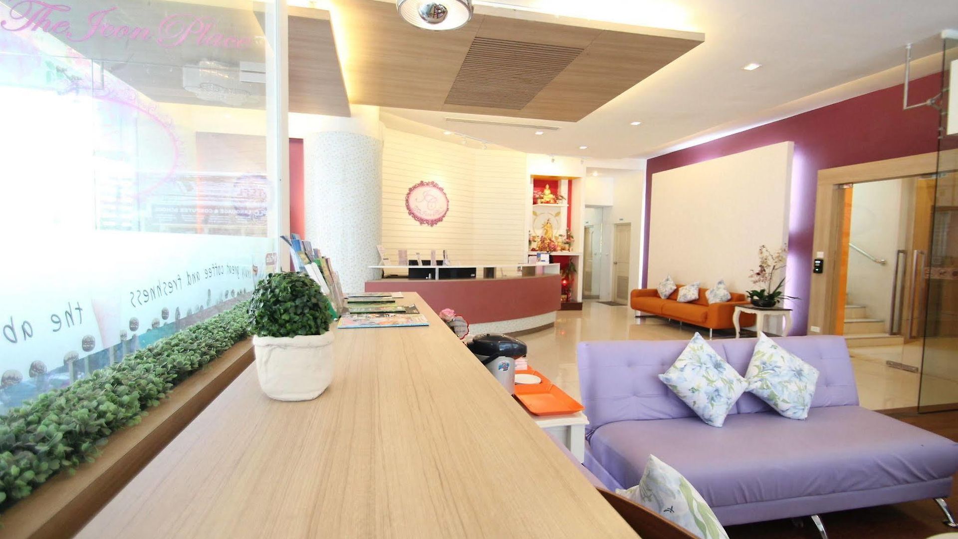 โรงแรม ดิ ไอคอนเพลซ 1 แอท พัทยากลาง Pattaya
