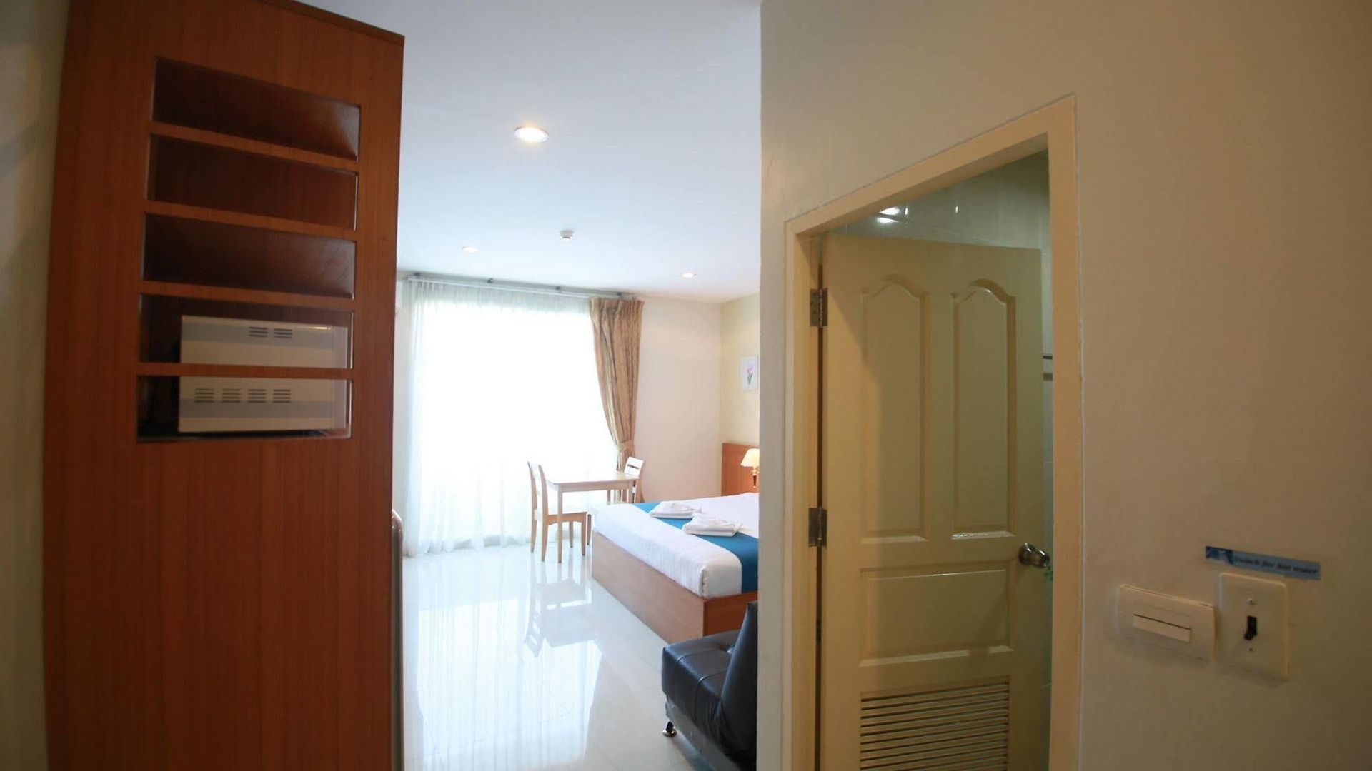 ดิ ไอคอนเพลซ 1 แอท พัทยากลาง โรงแรม Pattaya