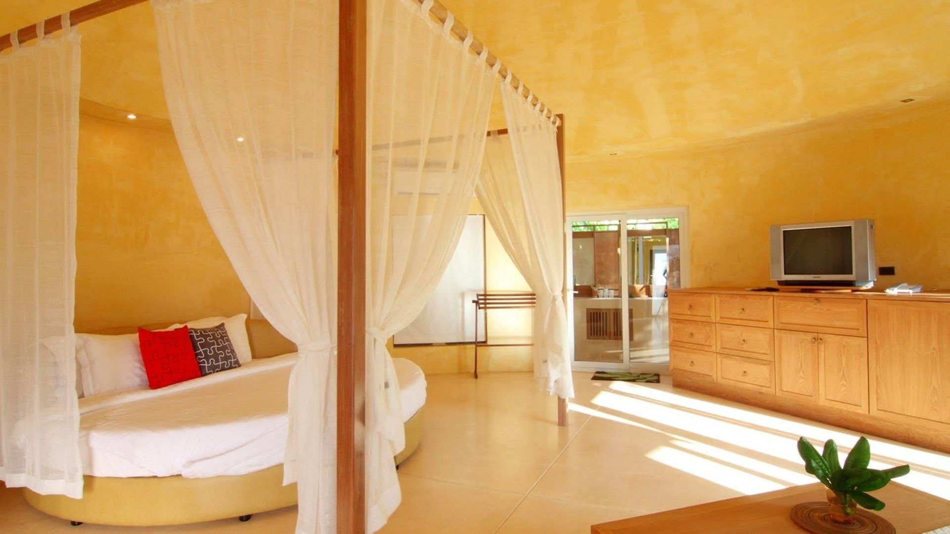 รีสอร์ท Chic+ Chill @eravana Pattaya