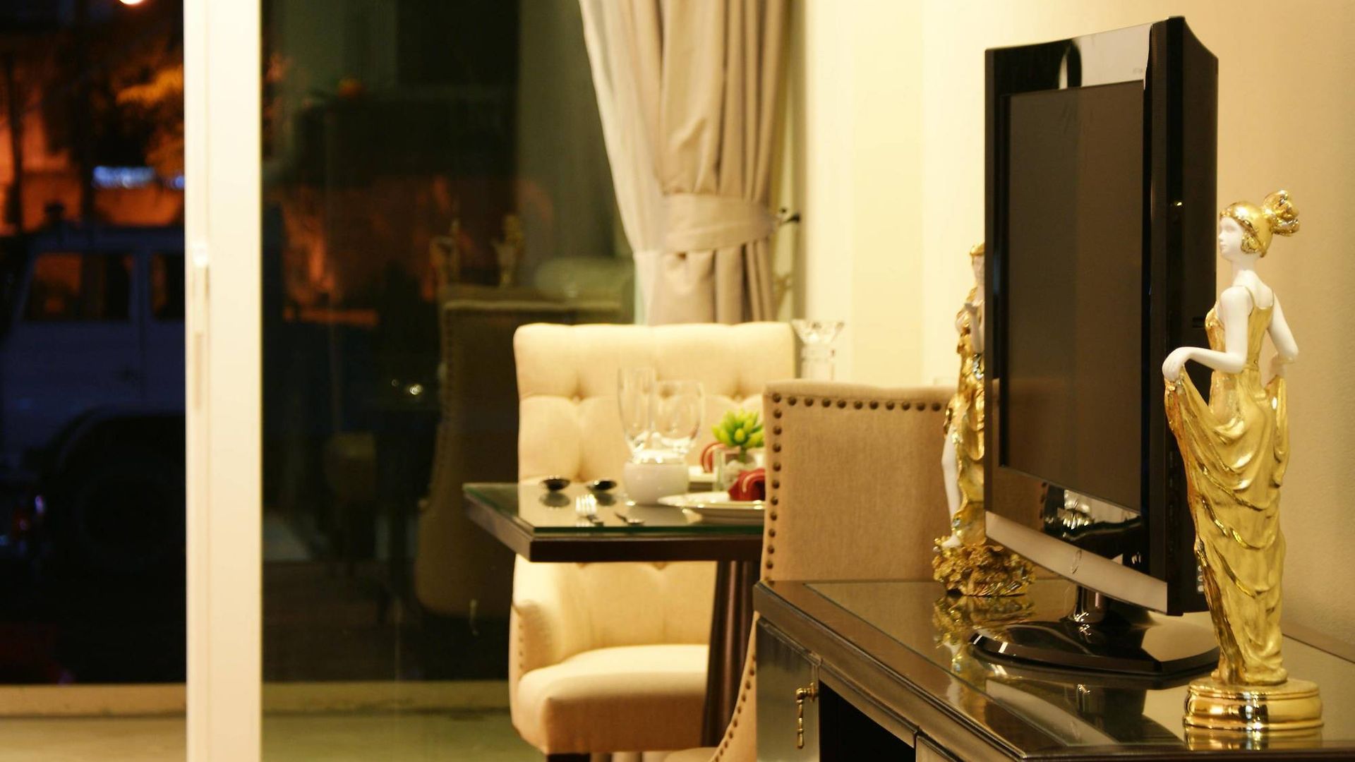 โรงแรม แอลเค เลเจนท์