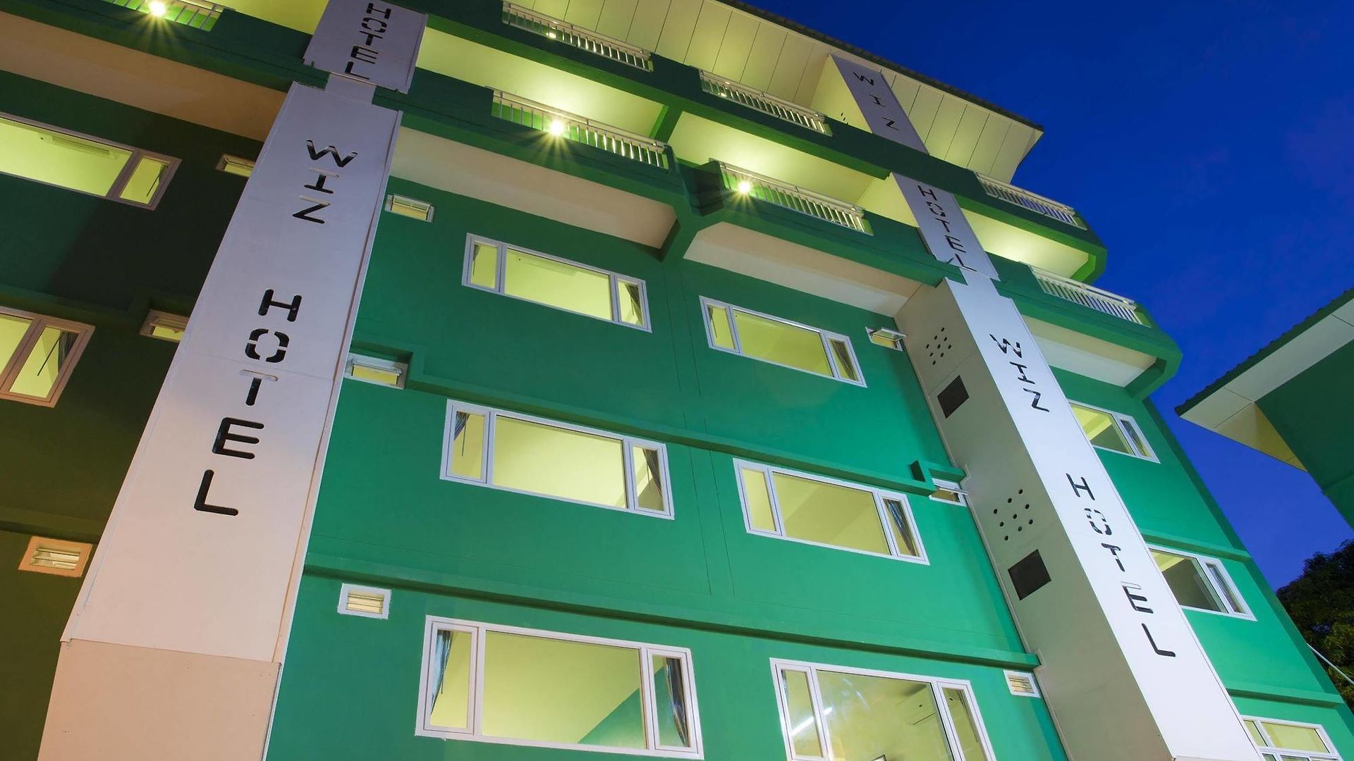 Wiz Hotel