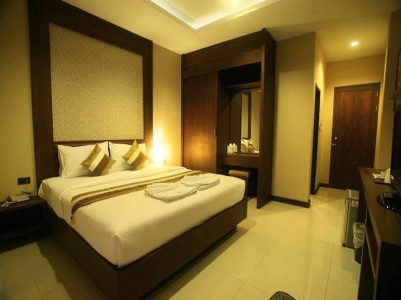 โรงแรม Honey