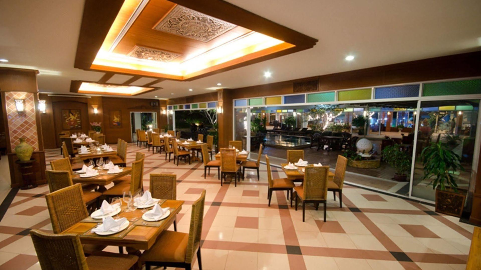 โรงแรม Sabai Sabana