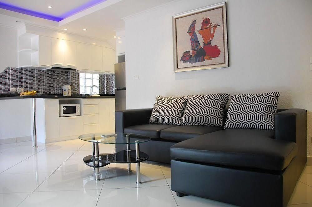 โรงแรม Sirikarn & Luxury Pattaya