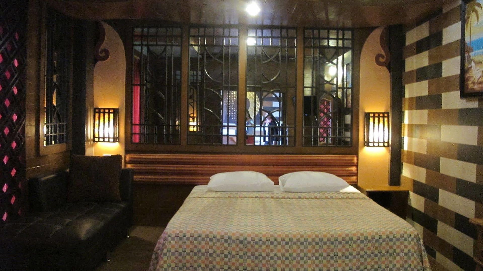 โรงแรม Wandee House 2*