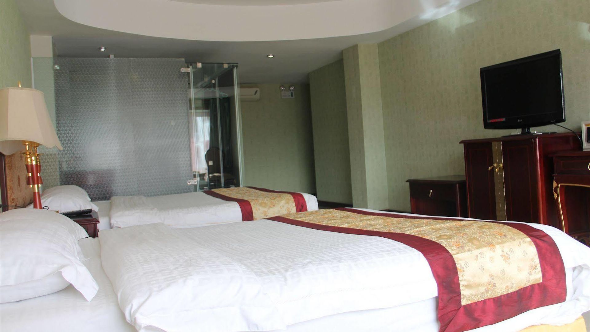 โรงแรม เดอะ พรีวี่ สวีทส์ Pattaya
