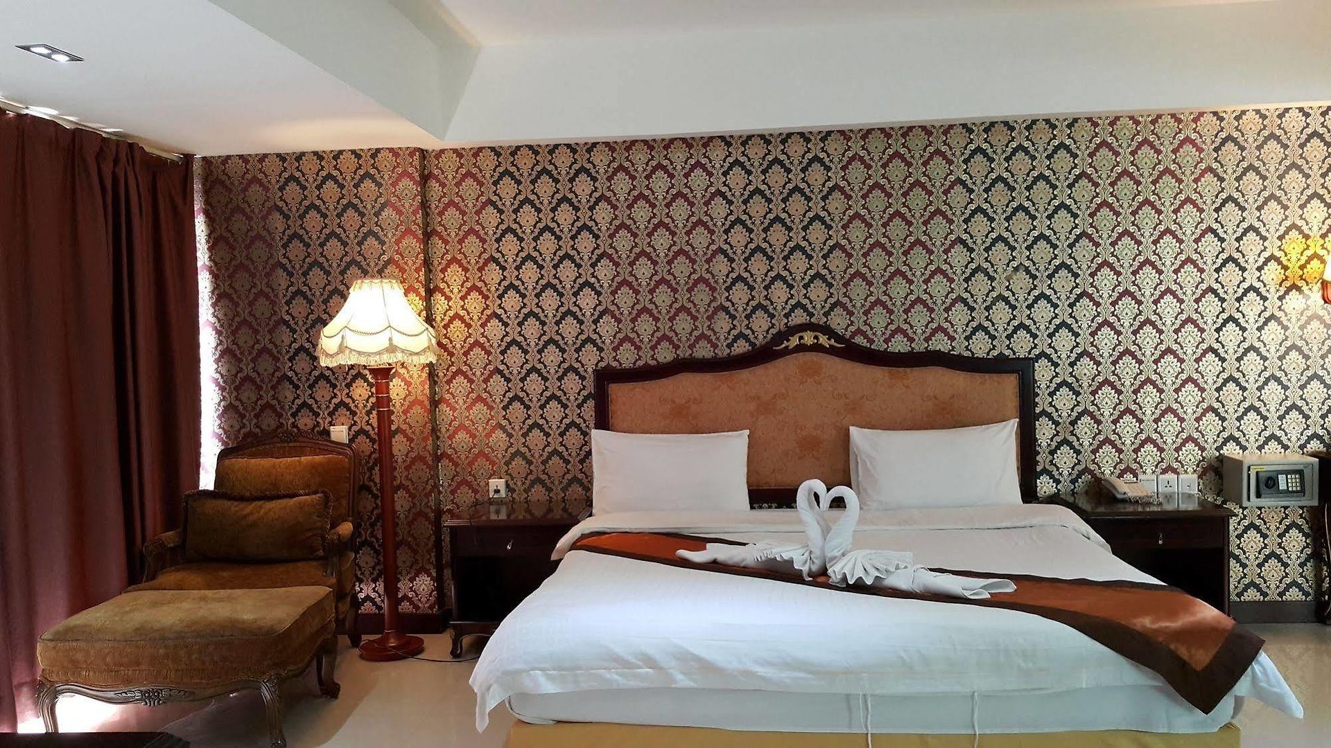เดอะ พรีวี่ สวีทส์ 2* Pattaya