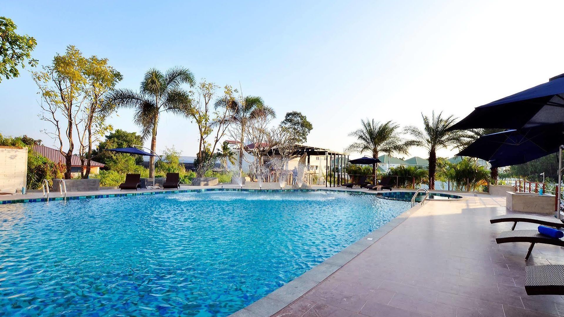 Lakkhana Poolside รีสอร์ท