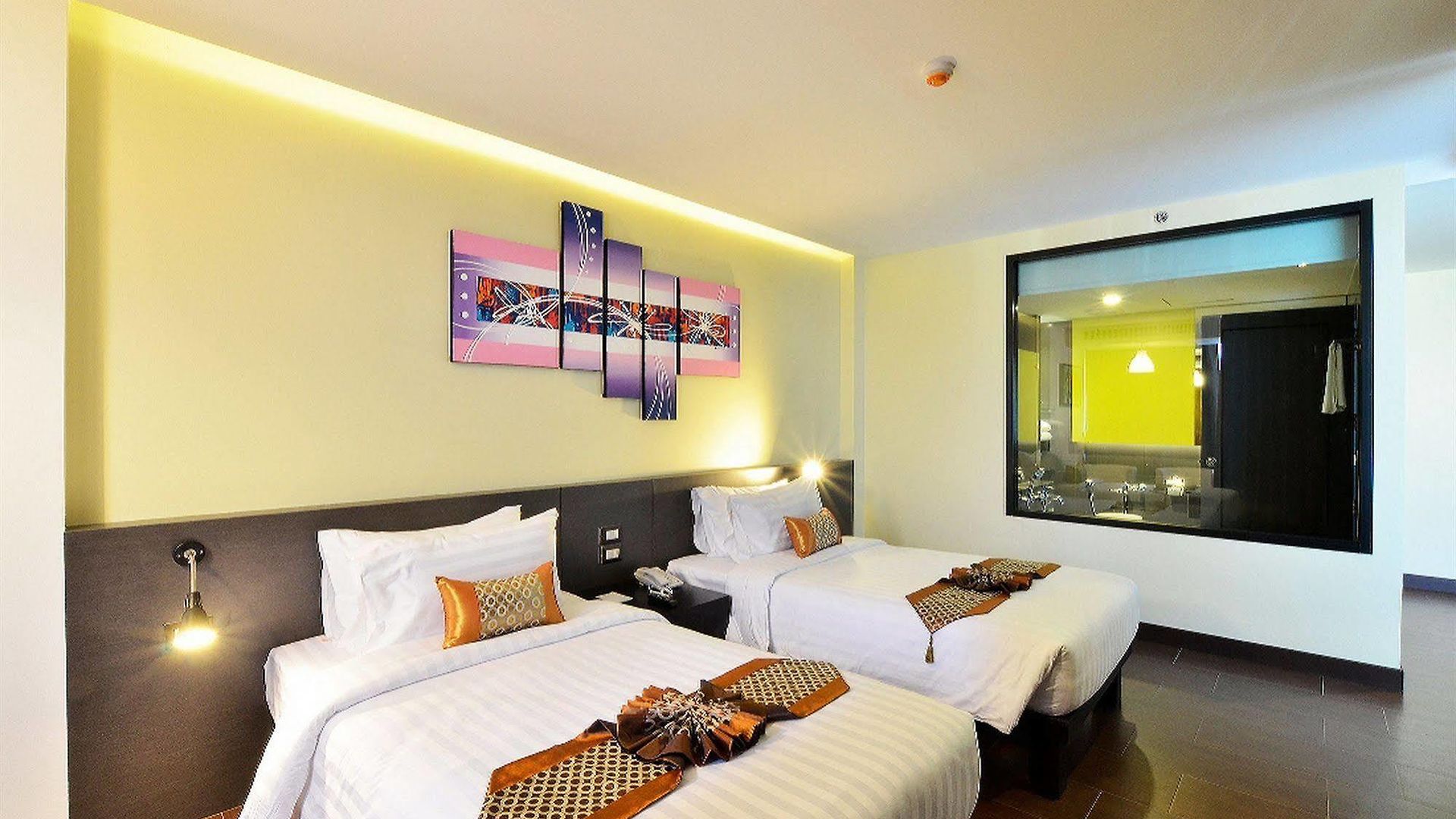 Lakkhana Poolside รีสอร์ท 4*