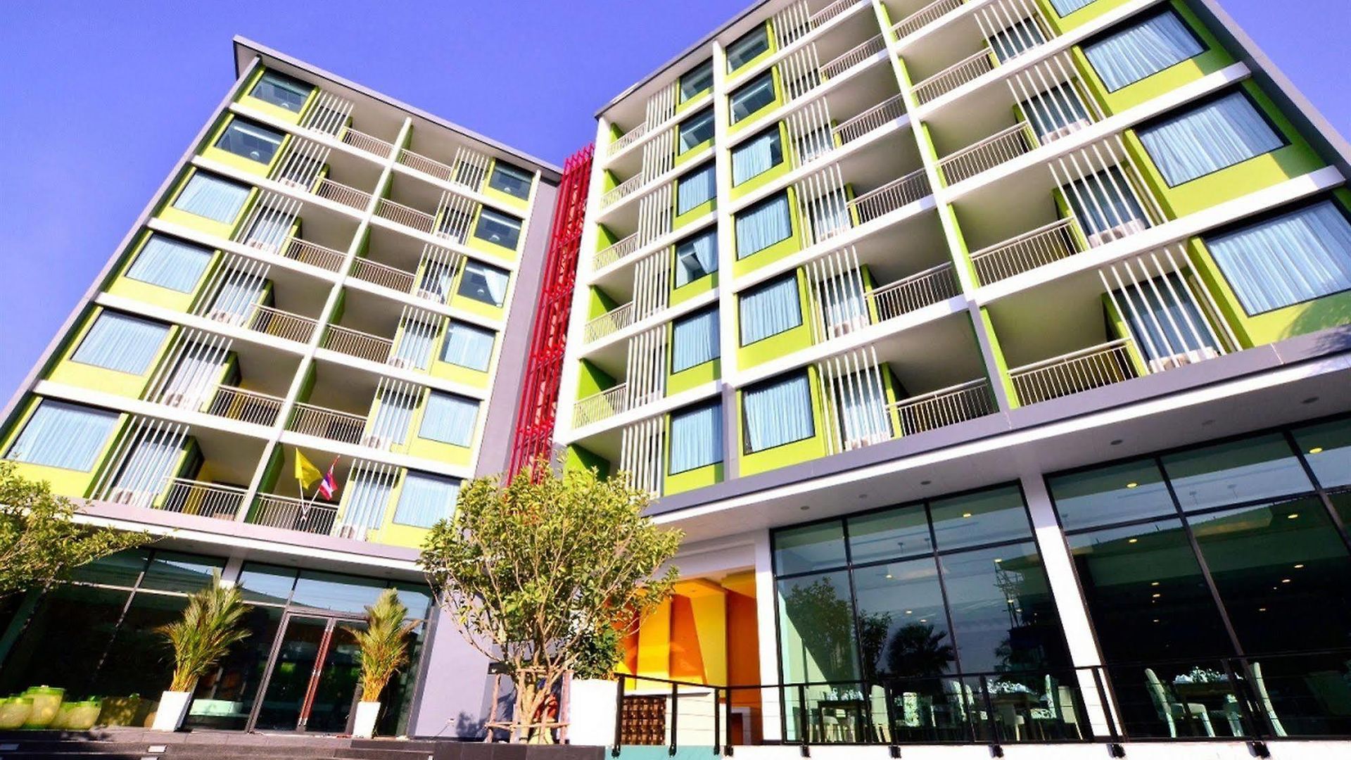 รีสอร์ท Lakkhana Poolside