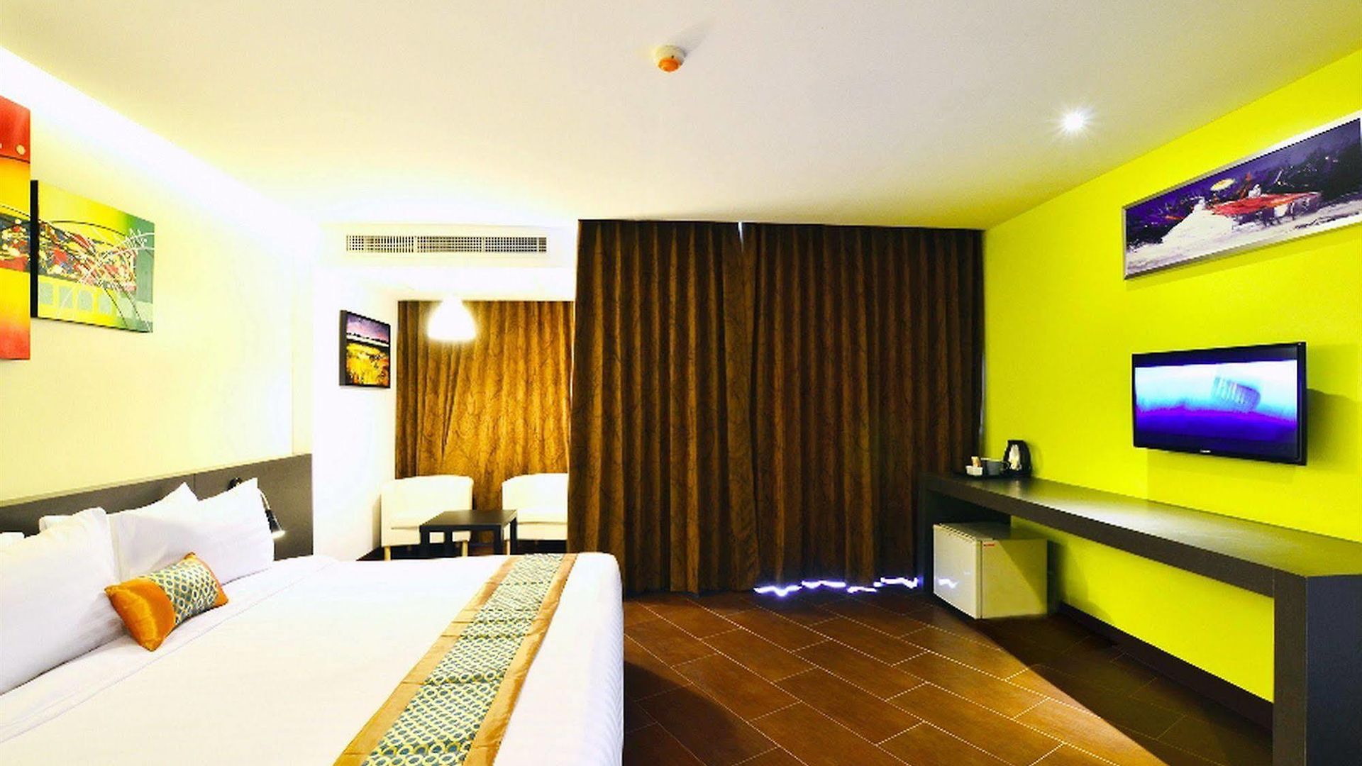 Lakkhana Poolside รีสอร์ท Pattaya