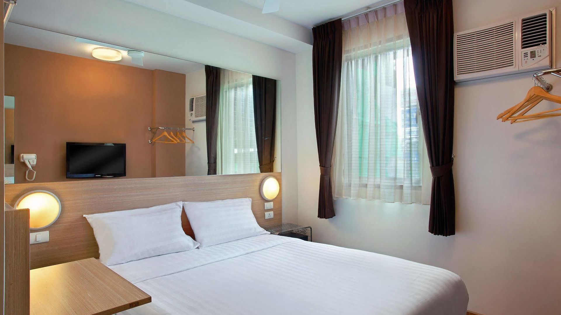 โรงแรม โรงแรมเรด แพลนเนต พัทยา Pattaya