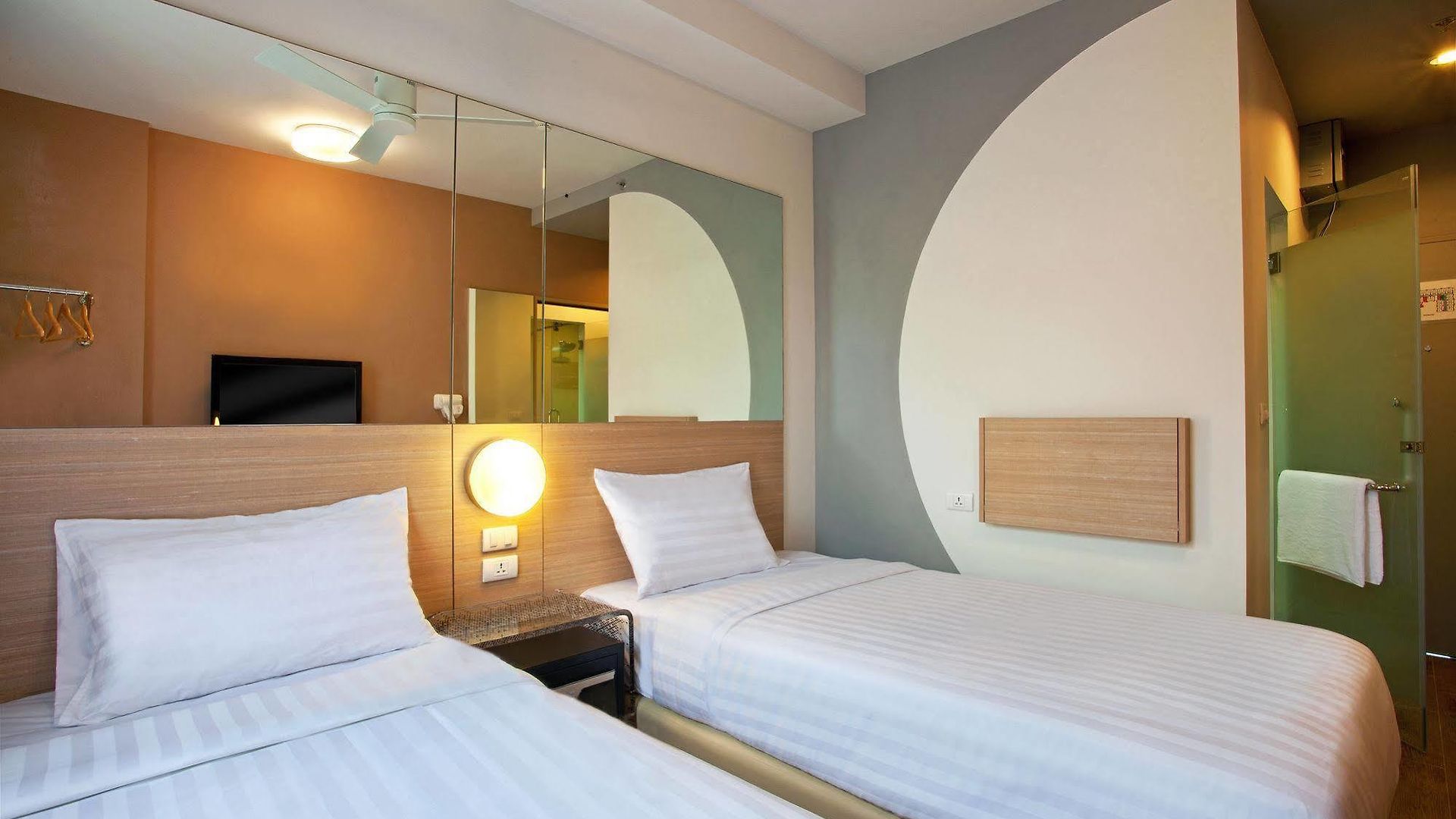 โรงแรมเรด แพลนเนต พัทยา 3* Pattaya