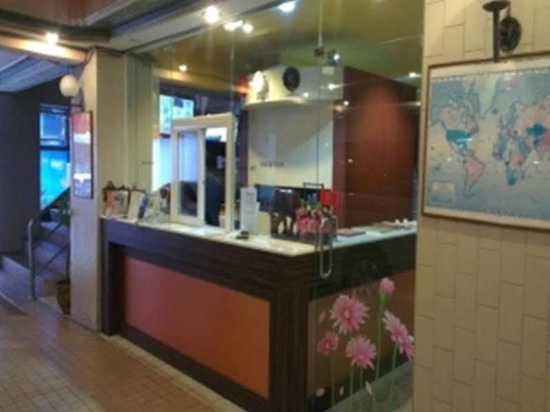 Cherry โรงแรม