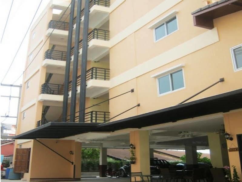 โรงแรม Chitra