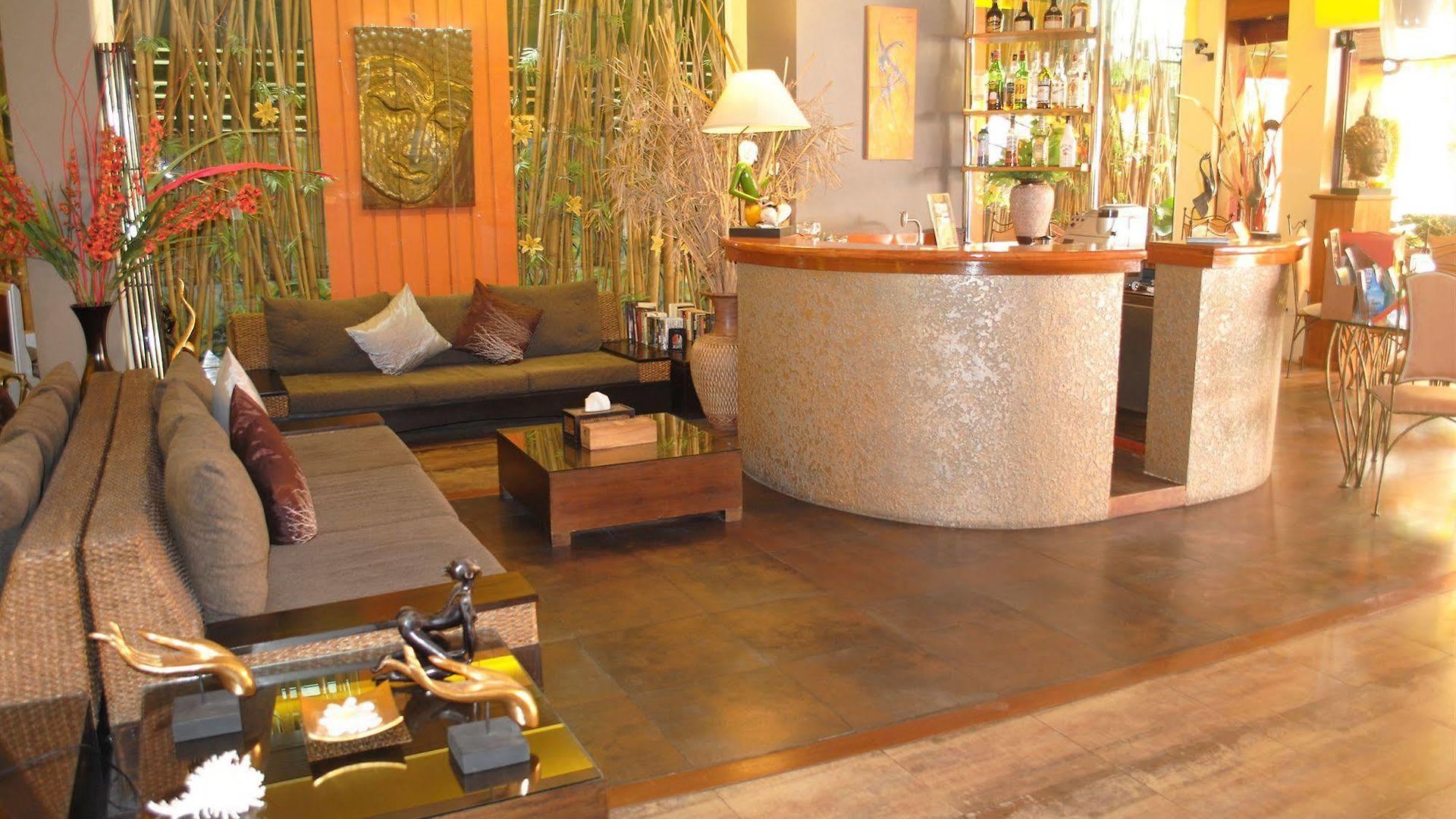 โรงแรม Pasadena 2*