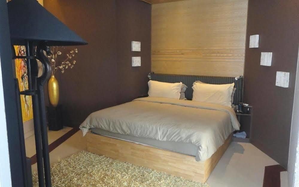 โรงแรม Pasadena 2*