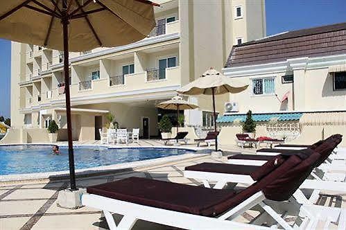 Lk Crystal Place Hotel