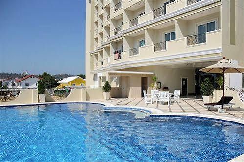 Lk Crystal Place Hotel
