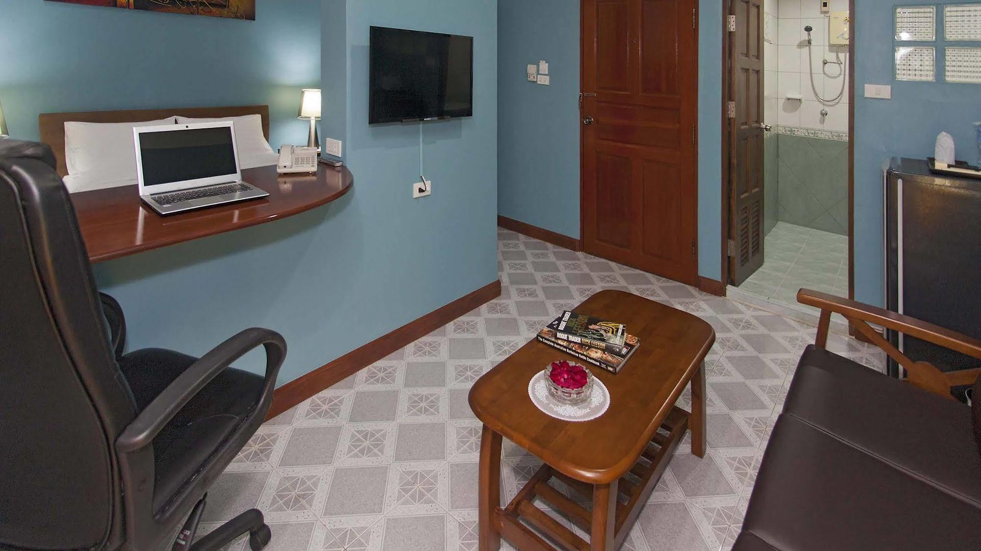Garden Boutique Inn 3*