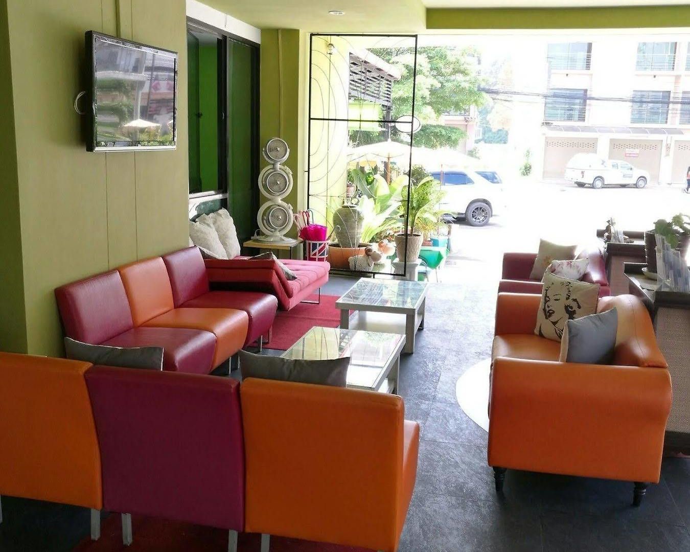 Oyo 75367 Ud Pattaya Hotel 4*