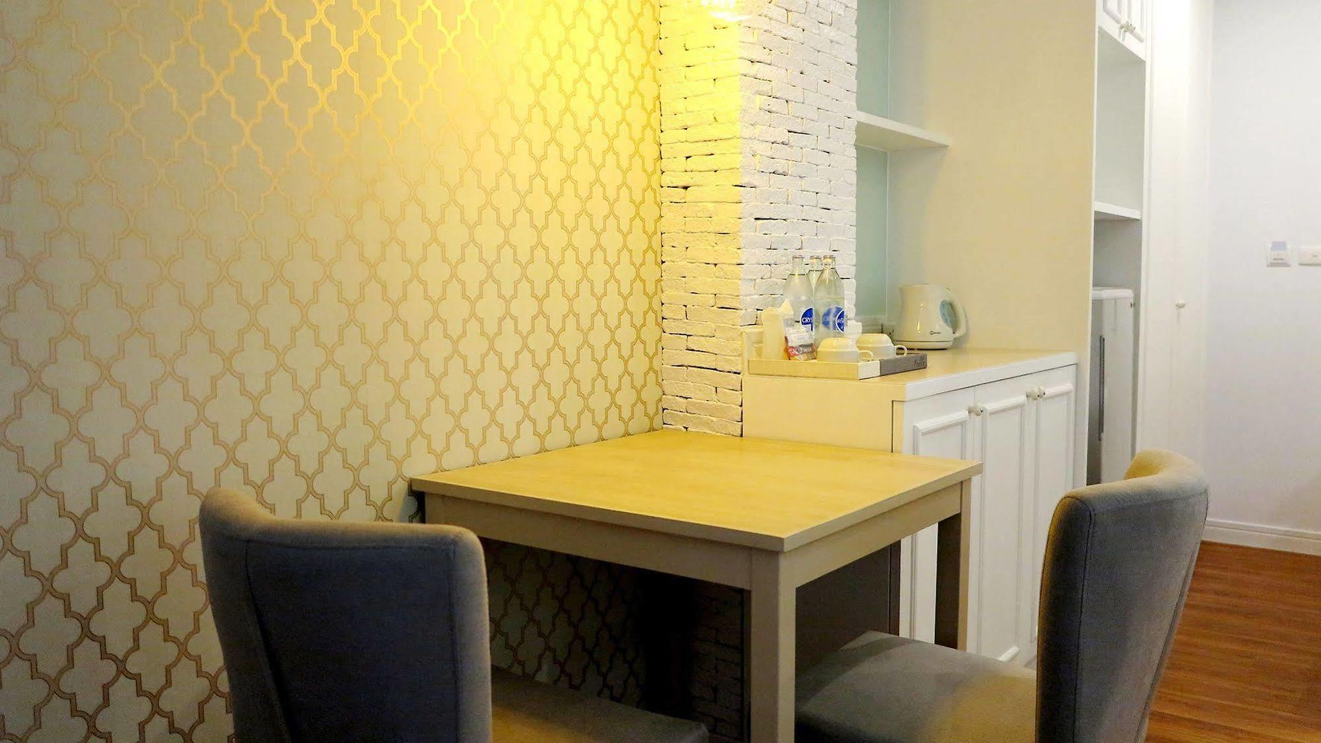 โรงแรม Hill Fresco