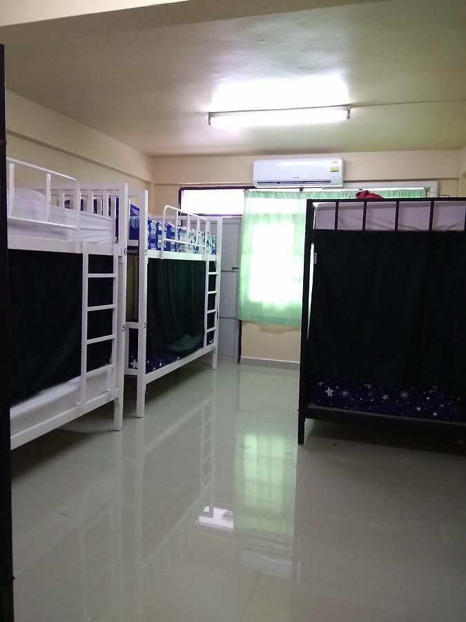 Hostel Backpackers (adults Only) *