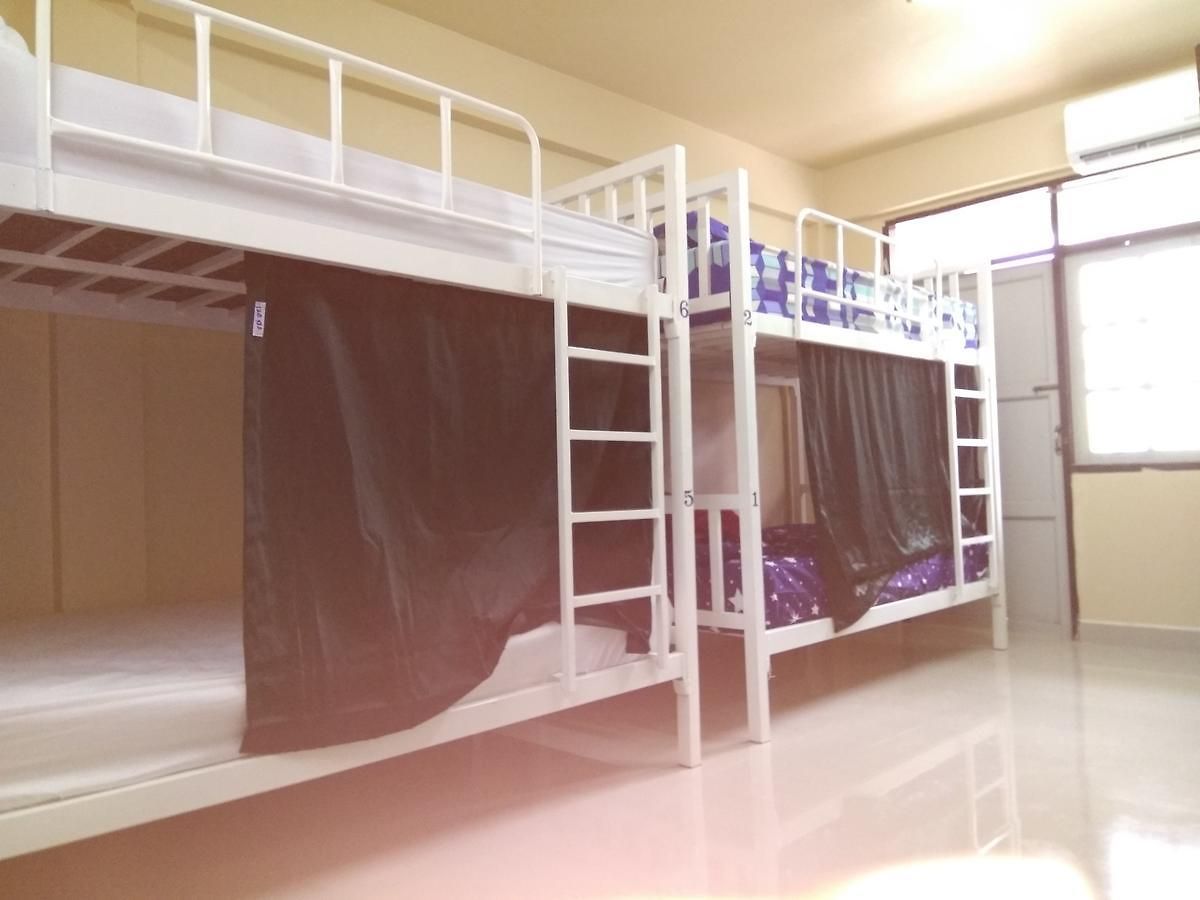 Backpackers (adults Only)