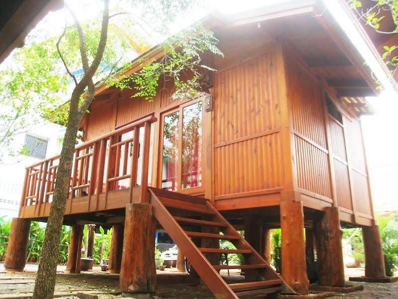 Wood House บ้านพัก 3*
