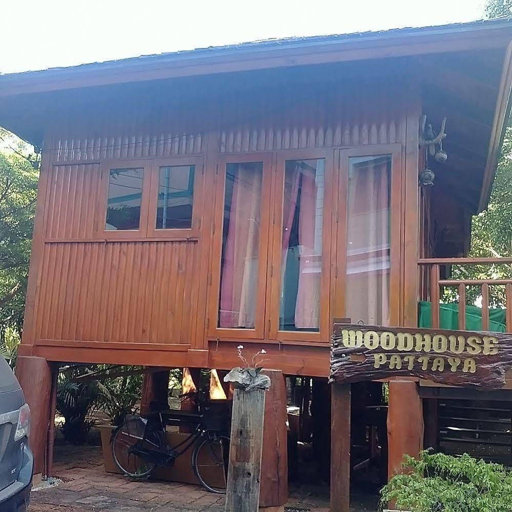 Wood House 3*