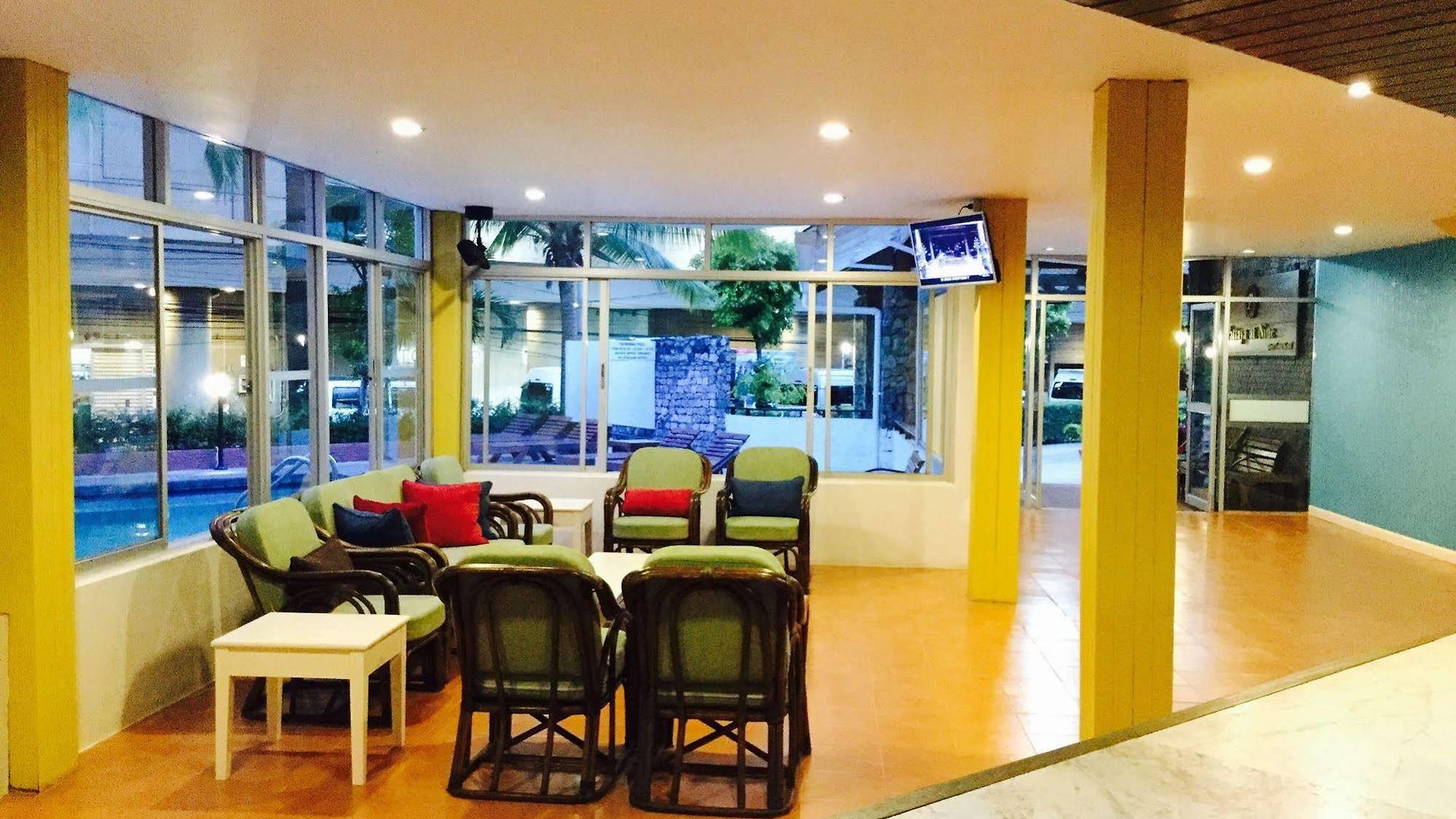 โรงแรม พัทยา แอท ไนน์ Pattaya