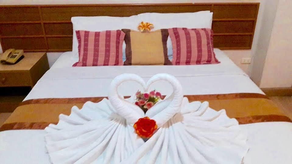 House Hotel Central Pattaya โรงแรม Pattaya