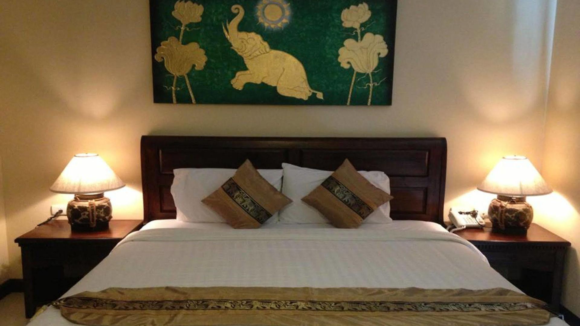 โรงแรม The Ld