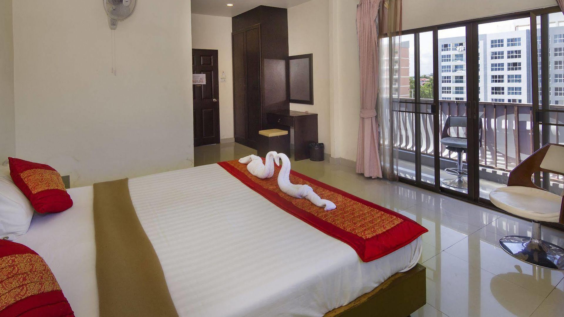 Royal Q & D โรงแรม Pattaya