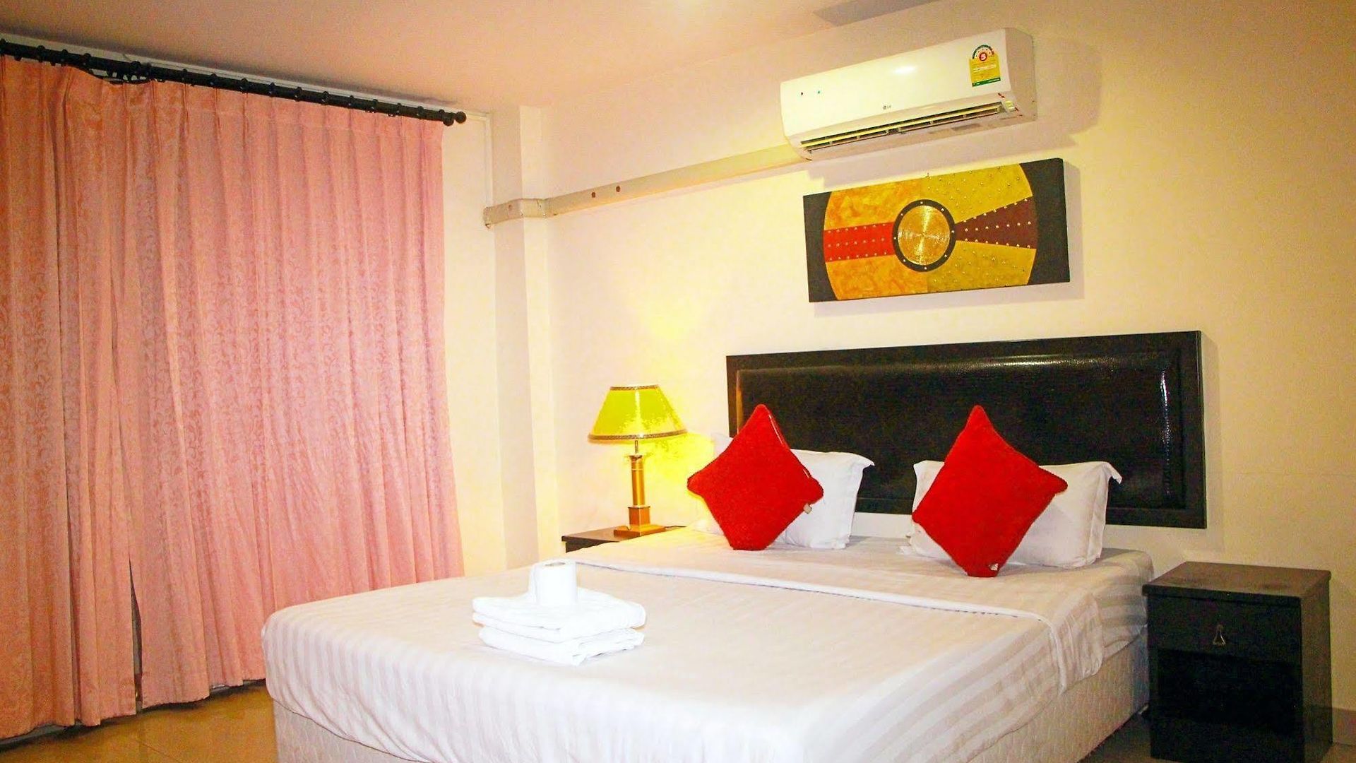 Royal Q & D โรงแรม Pattaya