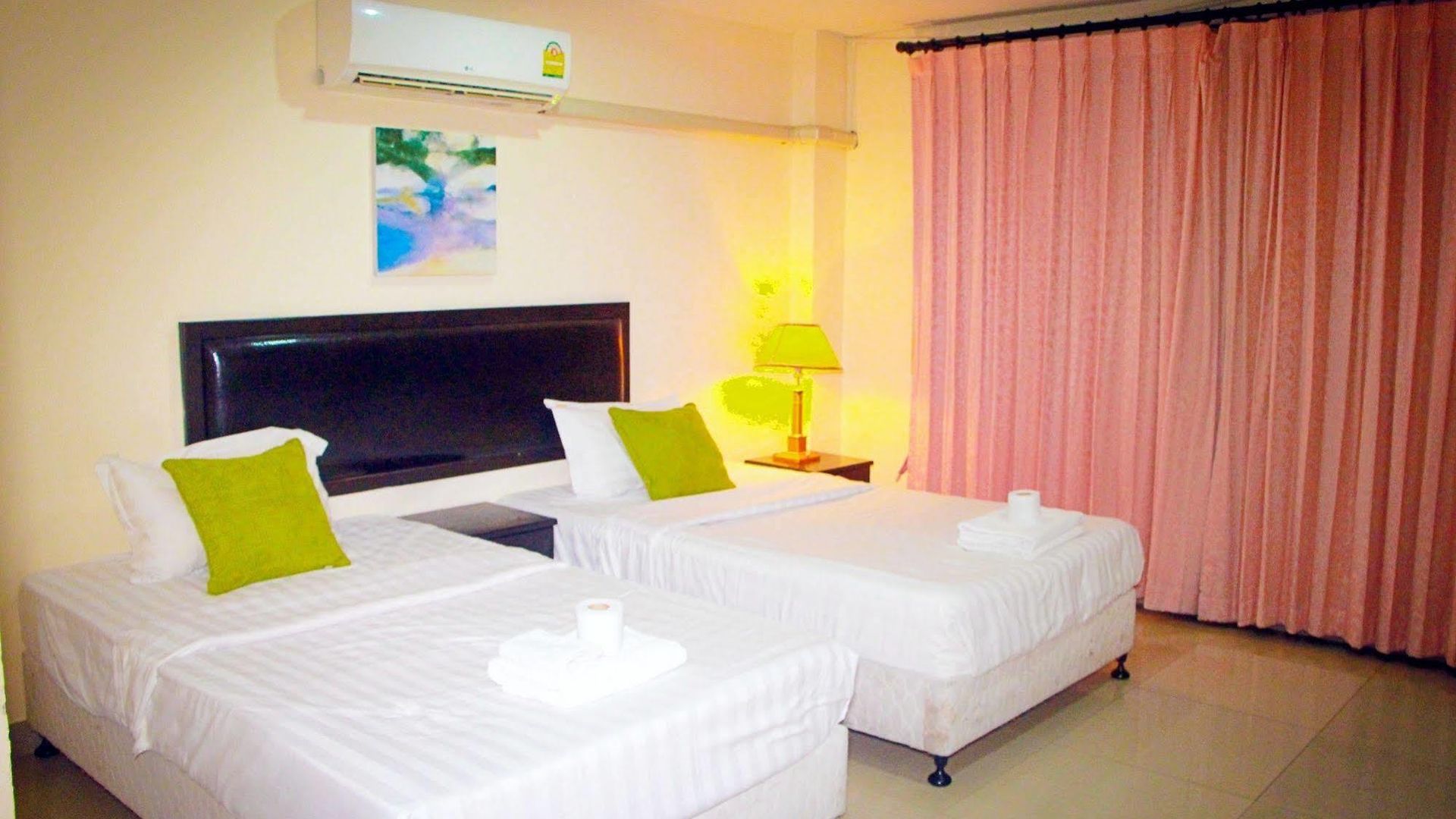 โรงแรม Royal Q & D