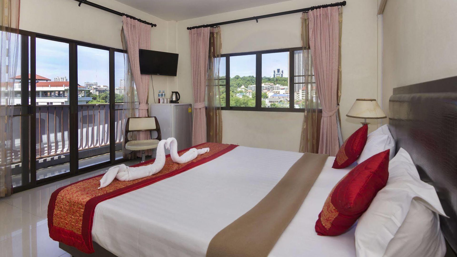 Royal Q & D โรงแรม Pattaya
