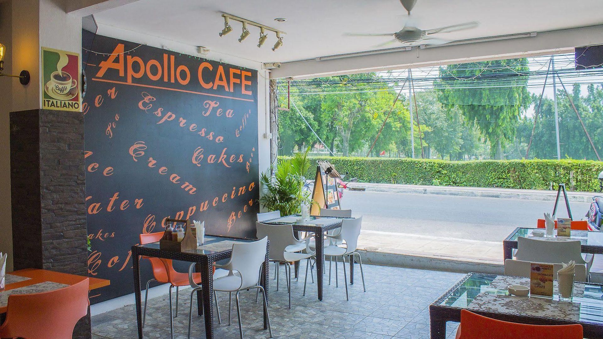 Apollo อพาร์ตโฮเทล 2*