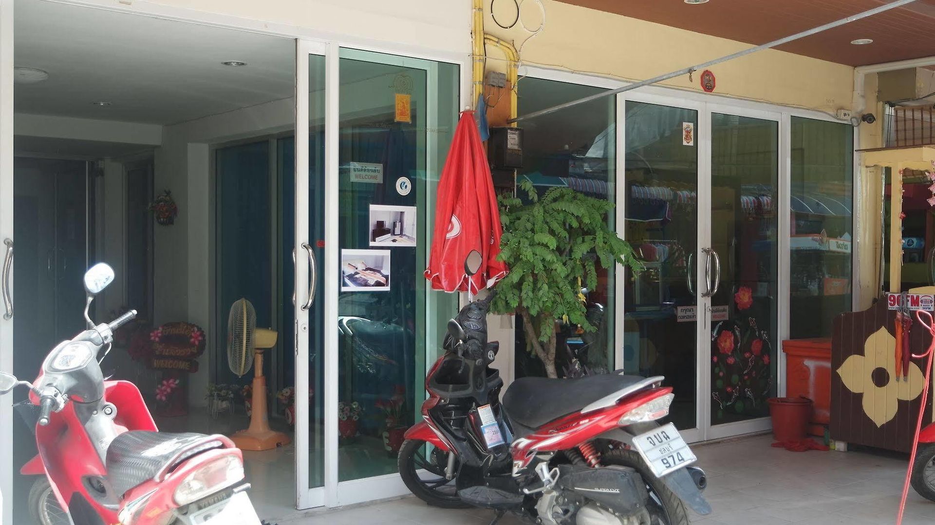โรงแรม Oyo 75414 Kjs